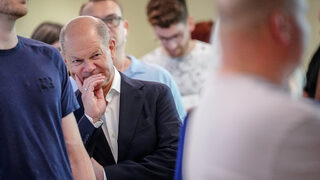 Шолц още мисли за преназначаването на Фон дер Лайен