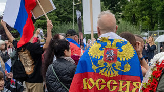 Има риск България да излезе от демократичната орбита