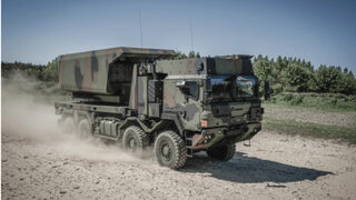 <span class="highlight">Rheinmetall</span> показа две HIMARS системи на едно шаси