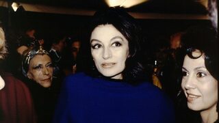 Почина френската актриса Анук Еме