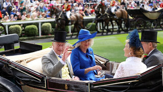 Фотогалерия: Royal Ascot – за елитните коне и шапки
