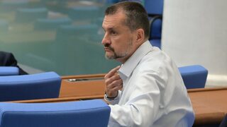 Кирил Добрев и <span class="highlight">Георги</span> <span class="highlight">Гергов</span> създадоха "Продължаваме промяната", обяви изключен от групата на БСП