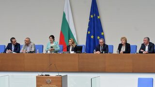 Без изненади в номинациите депутатите избраха зам.-председатели на парламента