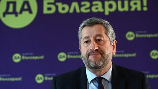 Христо Иванов: Борисов не знае какво да прави. Сам е със своя "приятел"