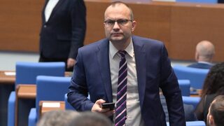 Първите депутатски въпроси са за инвестиционните програми на общините