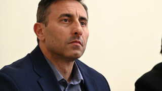 Спецов обеща най-строгата санкция за <span class="highlight">данъчни</span> служители, задържани за подкуп