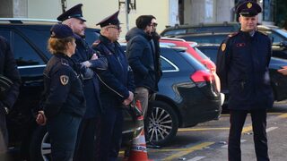 От затвора албански кмет отива в Брюксел, за да се закълне като гръцки евродепутат