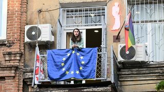 Грузинският парламент забрани "ЛГБТ пропагандата" на първо четене
