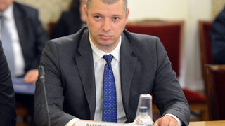 Антикорупционната комисия публикува решението си за несъвместимостта на Гюров