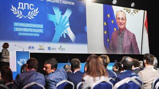На фона на нови чистки недоволството в ДПС расте, още симпатизанти искат обяснение от Доган (обновена)