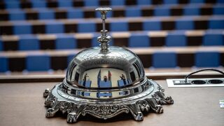 Дебатите за избора на правителство ще започнат в 13 часа