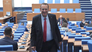Шестима от ръководството на ДПС са гласували против правителството на ГЕРБ