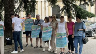 И според шефа на касата аптеките може да спрат да работят с нея