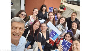 Георги Александров: Книгата е в ожесточена битка за свободното ни време с всички медии