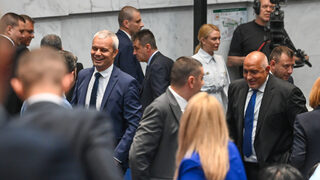 Имплозия: партийната система след епохата на ГЕРБ, БСП и останалите
