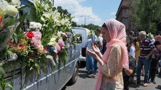 Годишнина от <span class="highlight">Сребреница</span>: "За отричащите геноцида няма място в ЕС"
