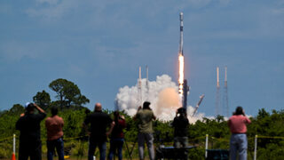 САЩ забраниха използването на ракетата Falcon 9 на SpaceX