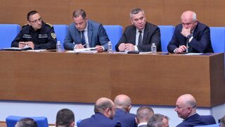 Днес пристигат двата хеликоптера от Чехия в помощ за гасенето на пожарите