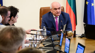 Пострадалите от пожарите ще бъдат настанявани и в хотели, обяви служебният премиер