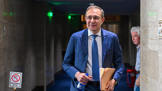 Борислав Гуцанов пред "Дневник": Край на студената война с президента, лявото обединение започва с Бузлуджа