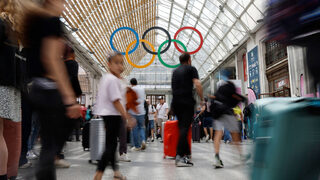 "Най-добрата ми ваканция": да останеш или не в Париж по време на олимпиадата (срещи с българи)