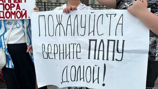 Хвърлят ги в ями и ги изтезават с ток: как наказват руските дезертьори