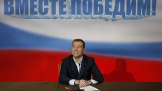 Медведев спечели лесно изборите