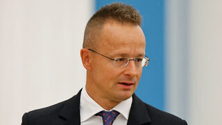 Унгарски министър обвини полския си колега в лъжа