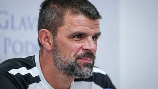 Валентин Илиев: Ще играем и на <span class="highlight">плочки</span>, ако се налага