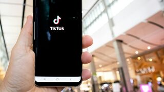 САЩ съдят "Тикток" за мащабни нарушения в защитата на деца