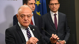 <span class="highlight">Атанас</span> Атанасов: Който и друг да бъде избран за служебен премиер, ще бъде по-добър от Главчев