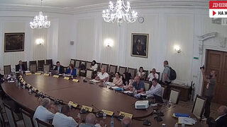 Комисията за кмета на <span class="highlight">Доспат</span> чу запис за "опраскване" и "едни 50 гласа" (видео)
