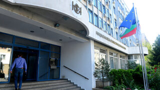 Икономиката нараства с 2% годишно през второто тримесечие