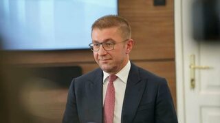 Мицкоски има причини да бави Коридор №8 и България не е най-важната сред тях