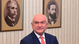 Зам.-министър ще бъде предложен за министър на външните работи