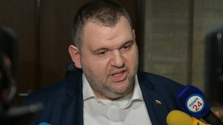 Пеевски заговори за отстраняване на президента, бил нарушил Конституцията