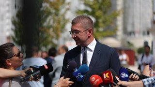 Мицкоски обяви, че му бил предложен подкуп за изграждане на жп линията до България