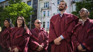 Разследването на заплахите от "Червения пират" е под плътен прокурорски похлупак