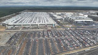 Завод на "Тесла" за електромобили разгневи <span class="highlight">екоактивисти</span> в Германия