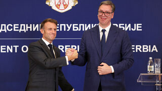 Вучич обяви оръжейна сделка за милиарди евро и поиска от Макрон помощ в ядрената енергия