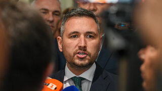 Цитат на деня: Пеевски чете разпоредбите на изборната комисия както дяволът чете евангелието