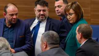 Според административния съд Зафиров представлява БСП, Нинова ще обжалва