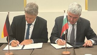 България и Германия ще си сътрудничат в областта на енергетиката и <span class="highlight">зеления</span> <span class="highlight">преход</span>