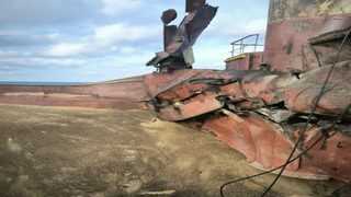 Кораб с украинско зърно е ударен с руска ракета в Черно море, в <span class="highlight">международни</span> води