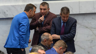 Слави Трифонов смени петима водачи на листи, сред тях Ивайло Вълчев и Филип Станев