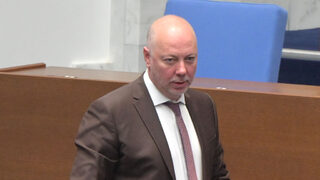 Цитат на деня: Ситуацията е като ръченица с непрекъснато настъпване на мотики