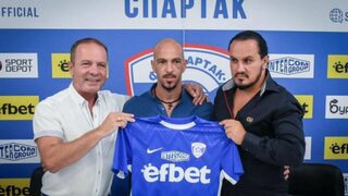 Фенове прекъснаха тренировката на "Спартак" (Варна) и набиха треньора
