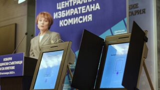 Кабинетът и изборната комисия решиха въпроса със съхранението на машините за вота