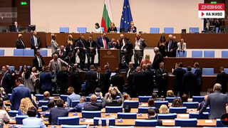 Депутати сезираха прокуратурата за престъпления срещу републиката на "Има такъв народ" и "Възраждане"