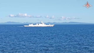 Руски и китайски <span class="highlight">кораби</span> участват в съвместни учения в Тихия океан